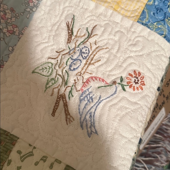 Beautiful all handmade large lap quilt. - Picture 6 of 10